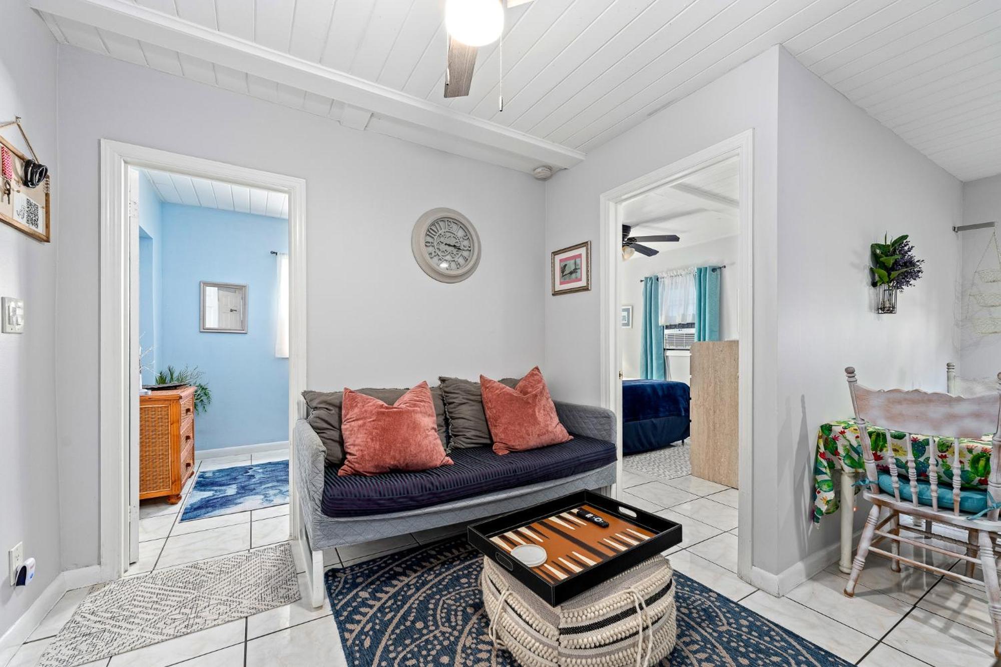 Apartment Lovely 2br *